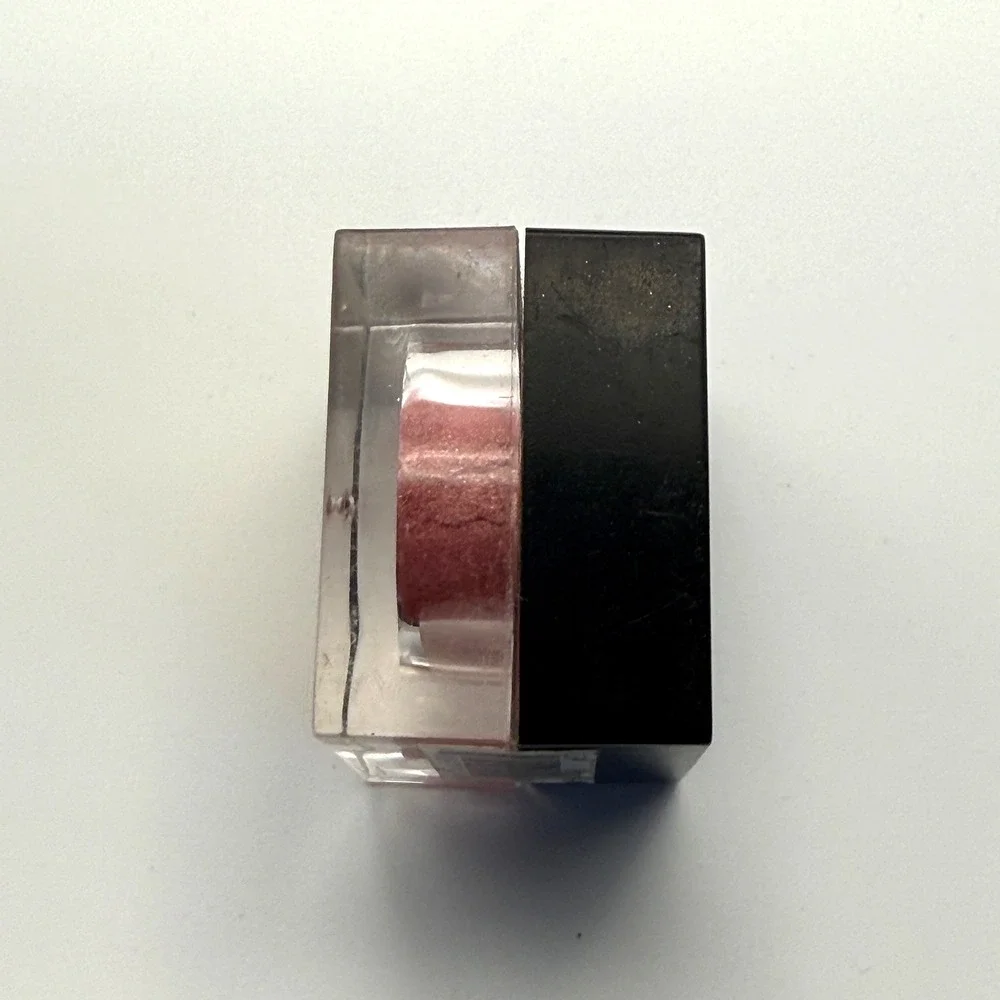 NYX Chrome Eyeshadow CES39 Golden‎ Pink Cruelty Free Hypoallergenic Makeup